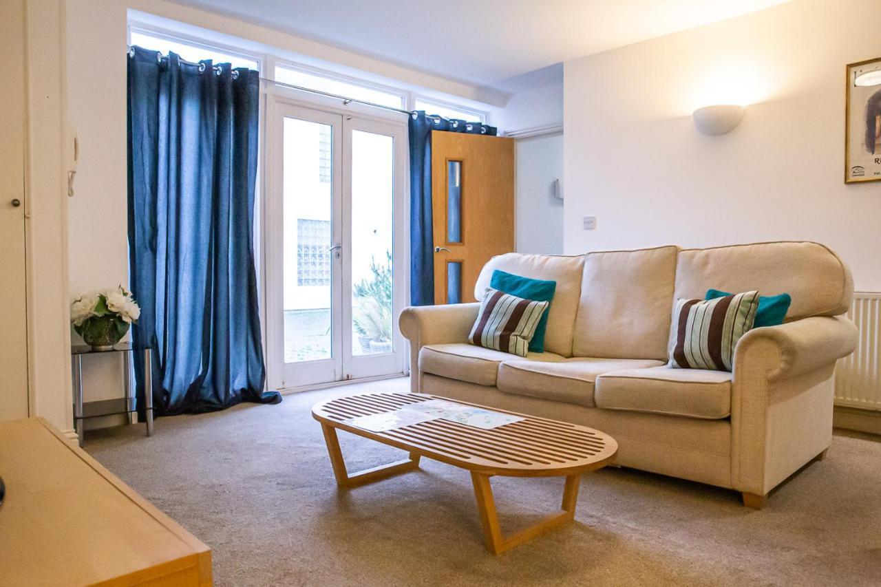 Stylish Modern Mews House In Central St Leonards Χέιστινγκς Εξωτερικό φωτογραφία